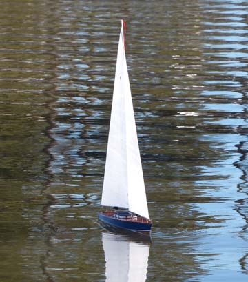 rc sailing model