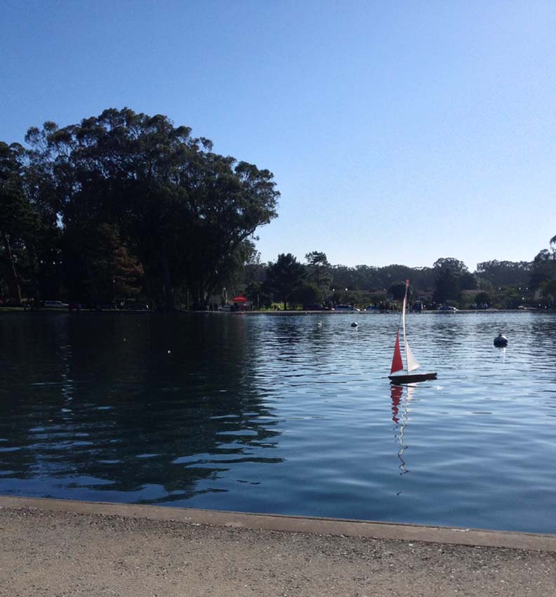 RC model sailboat