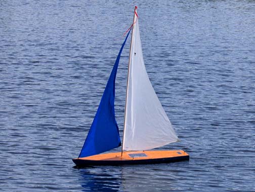 Radio Control Sailboating at Wickham Park