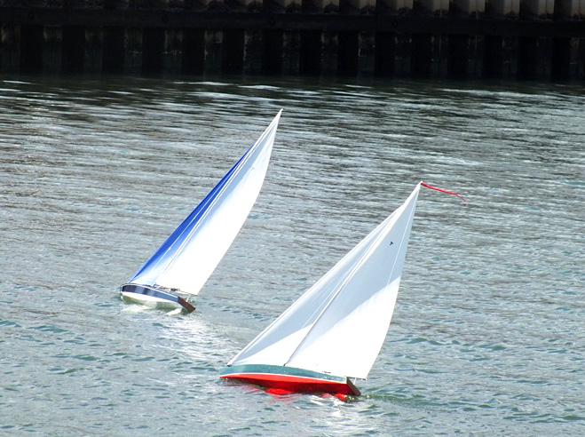 t37 model sailboat