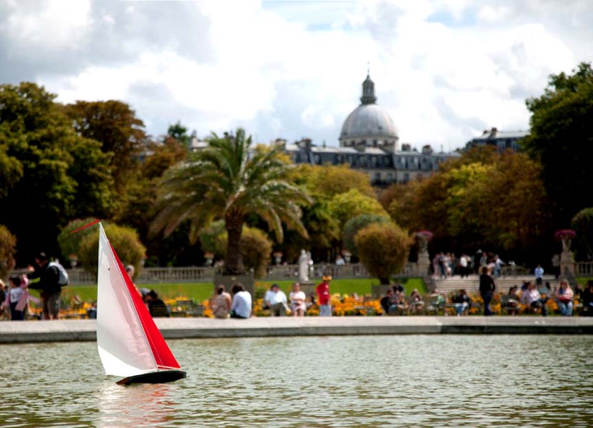 RC sailboat model