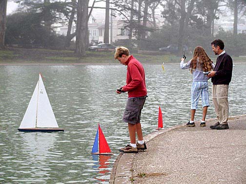 toy boat racing