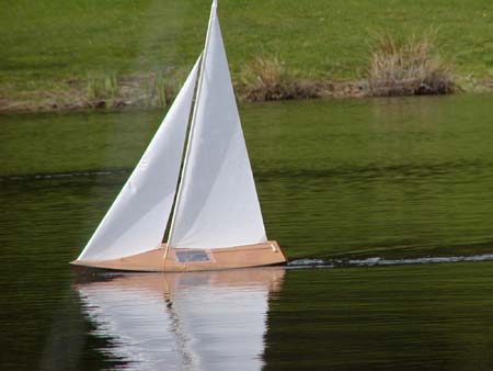 small rc sailboat