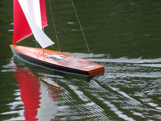 small rc sailboat