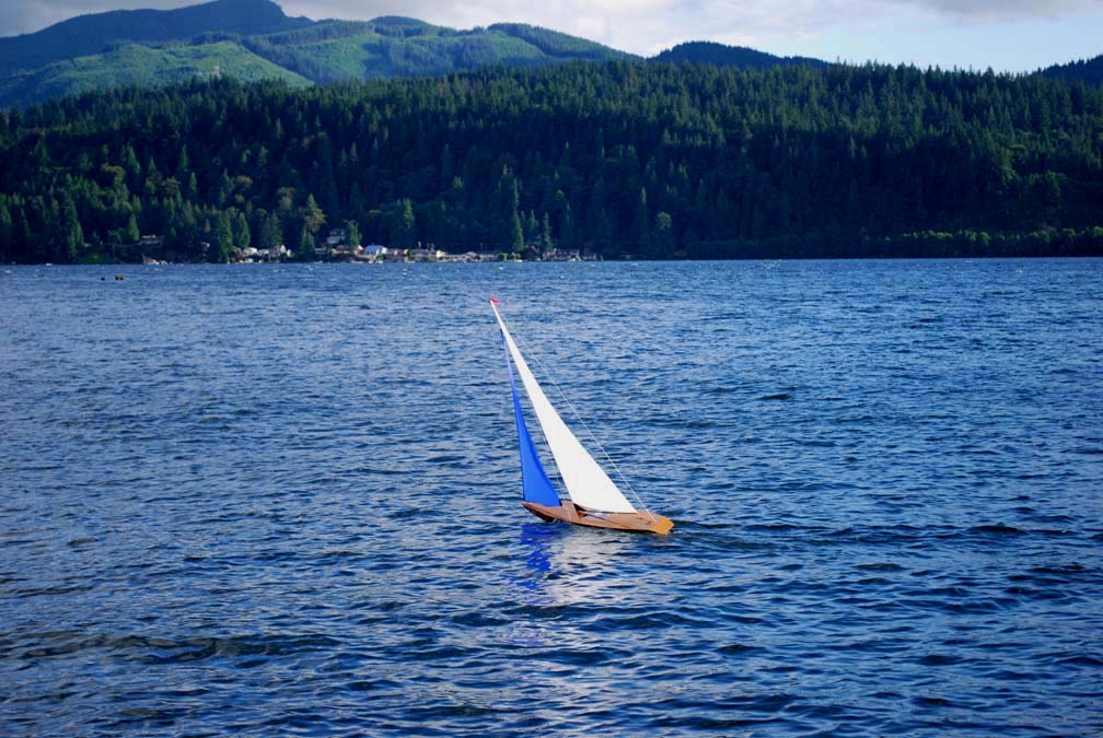 rc sailboat model 