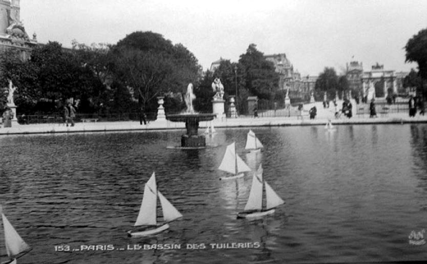 Paris Pond Boats